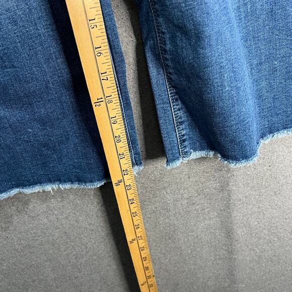 Laurie Felt Petite BFF Denim Curve Wide-Leg Crop Jeans True Blue, Petite 12 - Picture 9 of 12